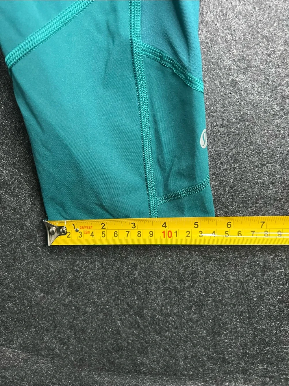 Lululemon Pace Rival Crop Full-On Luxtreme 22